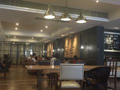 大堂-星巴克臻选(广州沙面店)