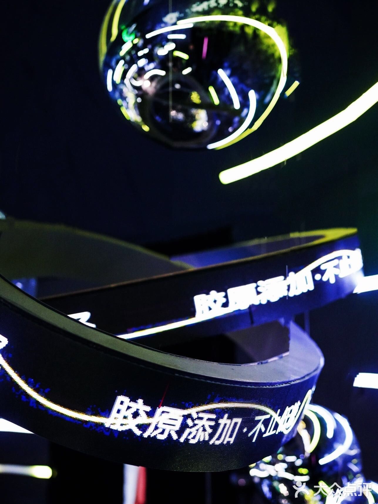 前段时间喜茶隐藏菜单“白月光”超火，清爽低卡