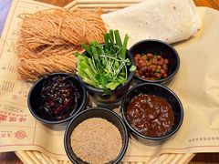 烙馍卷馓子-大张烙馍村·美食地标(泉山店)