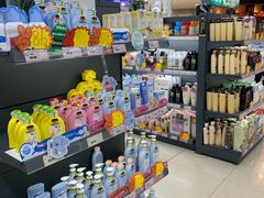 -综合保税区进口商品直销中心(新百店)