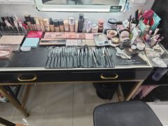 -ME觅妆·定制美妆·彩妆私教(菱角湖店)