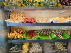 自助取餐区-万记麻辣烫国展总店