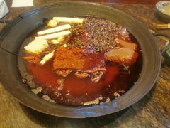 红锅-星鸿社重庆老火锅(燃灯寺分店)