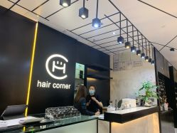 -HAIR CORNER