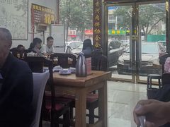 -溢心园香河肉饼总店