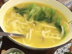 翅汤面-蜜桃餐厅·伴山(绿宝广场店)