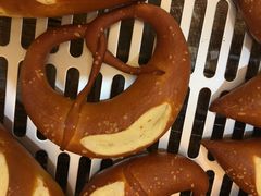 -啊噗吐呦现场烘焙(麦凯乐店)