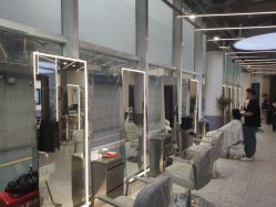 -PE SALON 