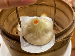 手拆蟹黄小笼包-龍堂蟹黄小笼包(万家丽店)