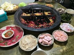 -渝嘴小老弟老火锅(华新村店)