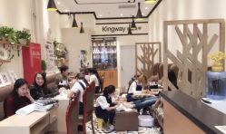 -进巍美甲美睫店