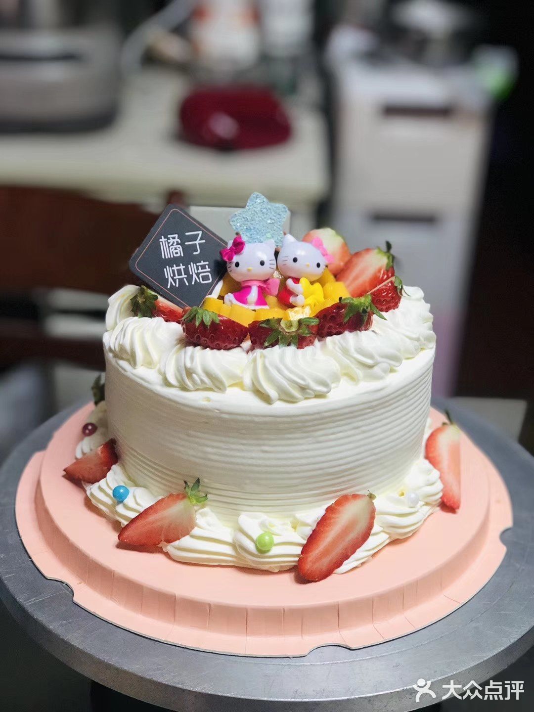 貌美如花有点远，保持身材可以有，美食天天顿顿有