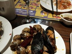 -四海一家自助餐(益田假日广场店)