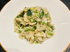 -隆江大酒店(雯婕商务楼店)