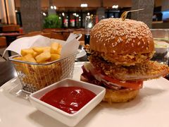 -WOLFGANG PUCK KITCHEN & BAR(迪士尼小镇店)