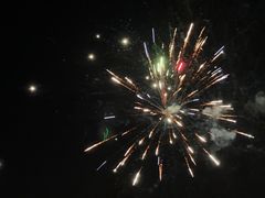 -浅深休闲酒店-停车场