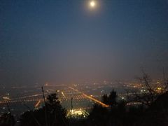 -鬼笑石后山停车场