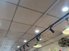 -柳州肥姨妈大骨螺蛳粉(东靖路店)