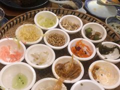 -包整·丝娃娃(一览甲秀楼风景店)