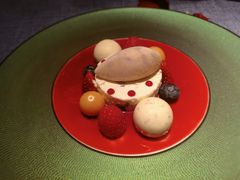 -弦月窗LUNETTE BY AMANDA(复兴路店)