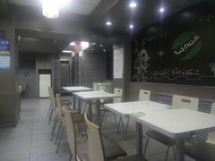 大堂-华莱士·全鸡汉堡(四道街店)