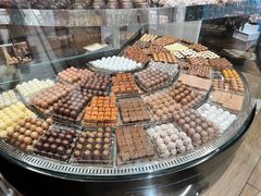 -Laderach 莱德拉(上海环贸iapm店)