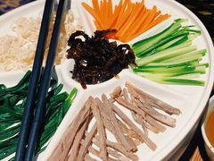 鸡丝凉米线-云海肴·汽锅鸡·云南菜(美罗城店)