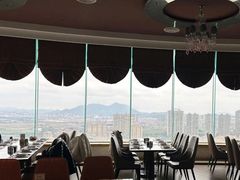 -荣誉国际酒店-云顶旋转餐厅