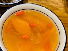 桃胶雪耳炖木瓜-十六蒲(桂林路店)