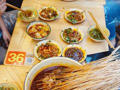 -拈签一笑黄牛肉辣卤串串