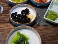 精品小菜-明洞阿姨·韩式酱蟹烤肉·创意料理(三元桥店)