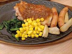 香辣烤肠配黑椒鸡扒-萨莉亚意式餐厅(黄村高德汇店)