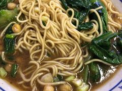 -渝之汇牛肉豌杂面
