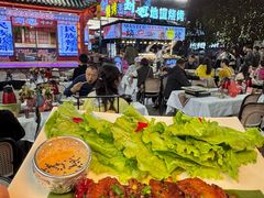 -刘姐啤酒鱼民族演艺餐厅(西街总店)