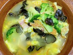 -侬佳蒸菜馆(听潮店)