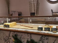 面包甜点陈列柜-WHEAT&BAKER-麥(凯德来福士店)