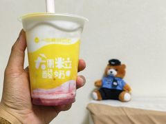 菠萝酸奶-一鸣真鲜奶吧(上元门地铁站店)