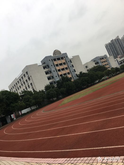 荣山中学图片