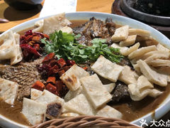 鱼头泡饼-瓷器(Market City)