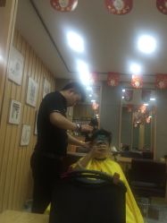 -汇尚艺美容美发