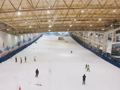 -乔波室内滑雪场