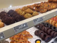 -HOT CRUSH趁热集合·现烤面包(环球港店)