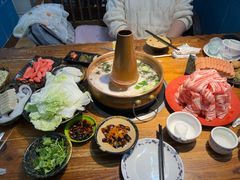 -洞庭洲·防空洞火锅·铜锅涮肉·烧烤(新百广场店)