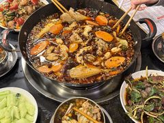 -鸿顺老铁锅美蛙鱼府(解放碑店)