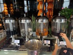 -唐拉雅秀酒店-西锦汇空中BBQ·思创餐厅