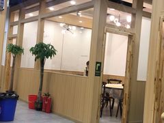 大堂-江城燕子大排档(江汉路步行街店)