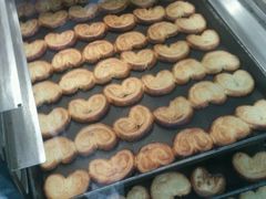 蝴蝶酥-上海哈尔滨食品厂(淮海中路店)