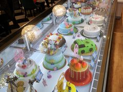 面包甜点陈列柜-米洛克欧洲蛋糕(西南路店)