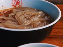 万记特色酸辣粉-万记麻辣烫国展总店