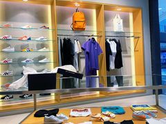 -Onitsuka Tiger(港汇恒隆广场店)